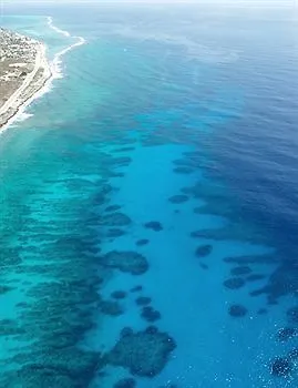 *** Hotel Compass Point Dive Resort Gun Bay Cayman Islands