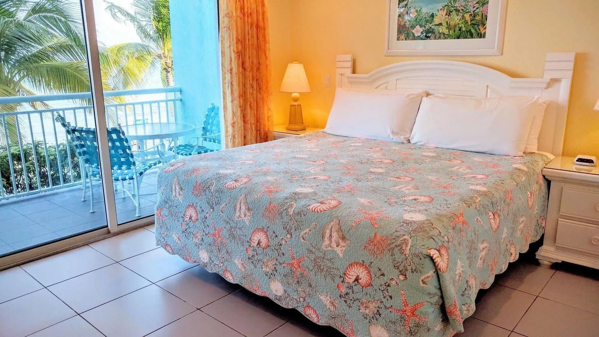 Compass Point Dive Resort Gun Bay Hotel