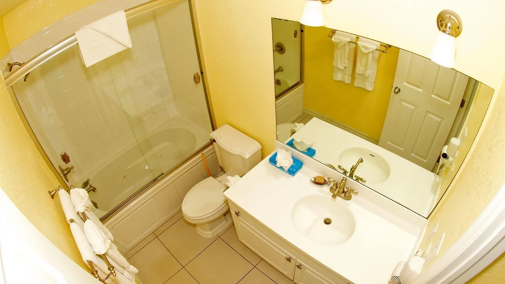Compass Point Dive Resort Gun Bay Hotel