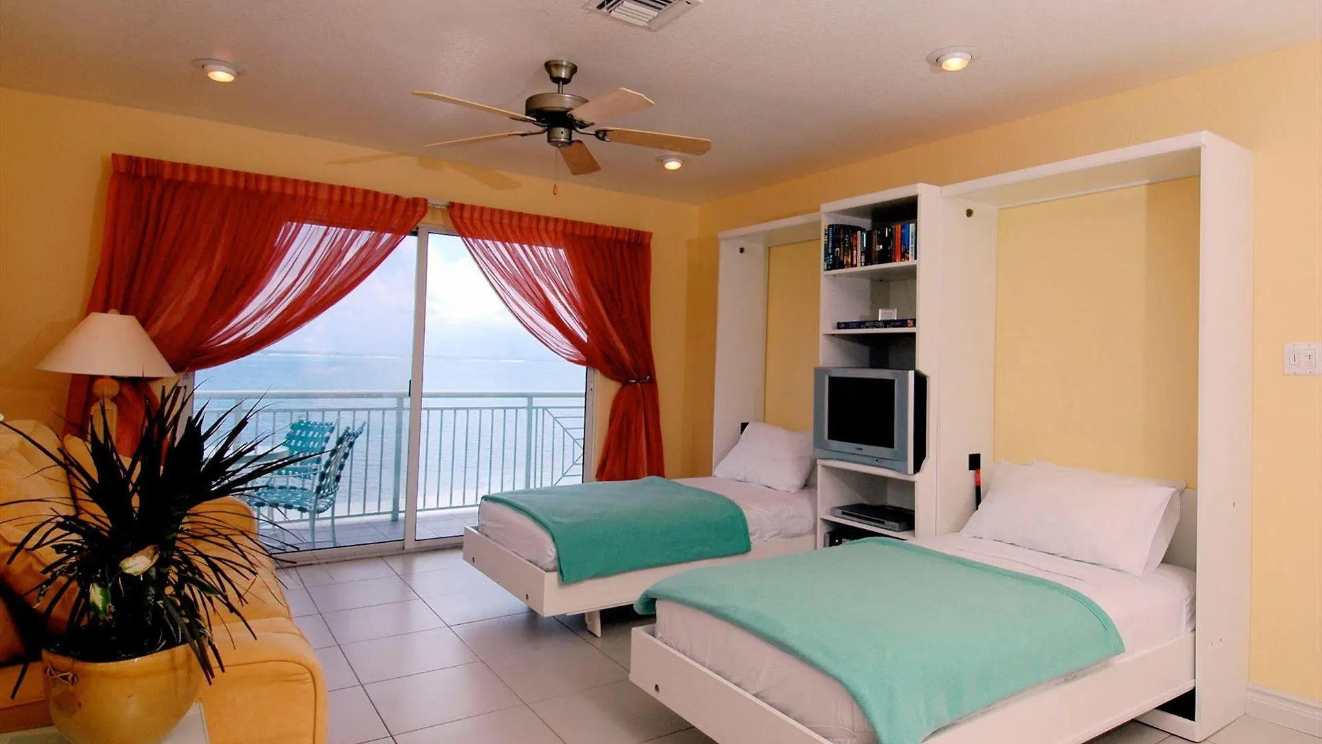 Compass Point Dive Resort Gun Bay 3*,  Cayman Islands