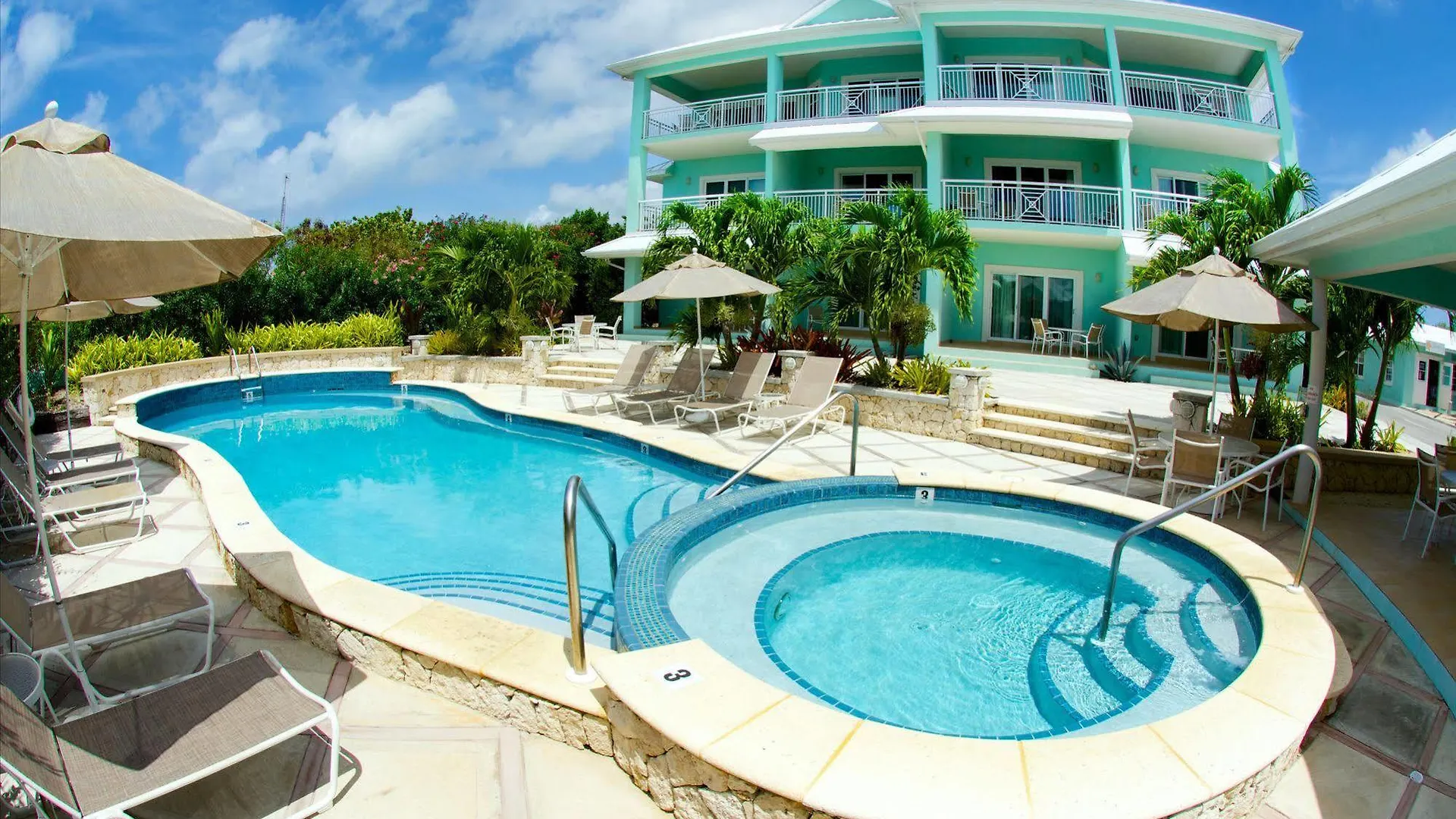 *** Hotel Compass Point Dive Resort Gun Bay Cayman Islands