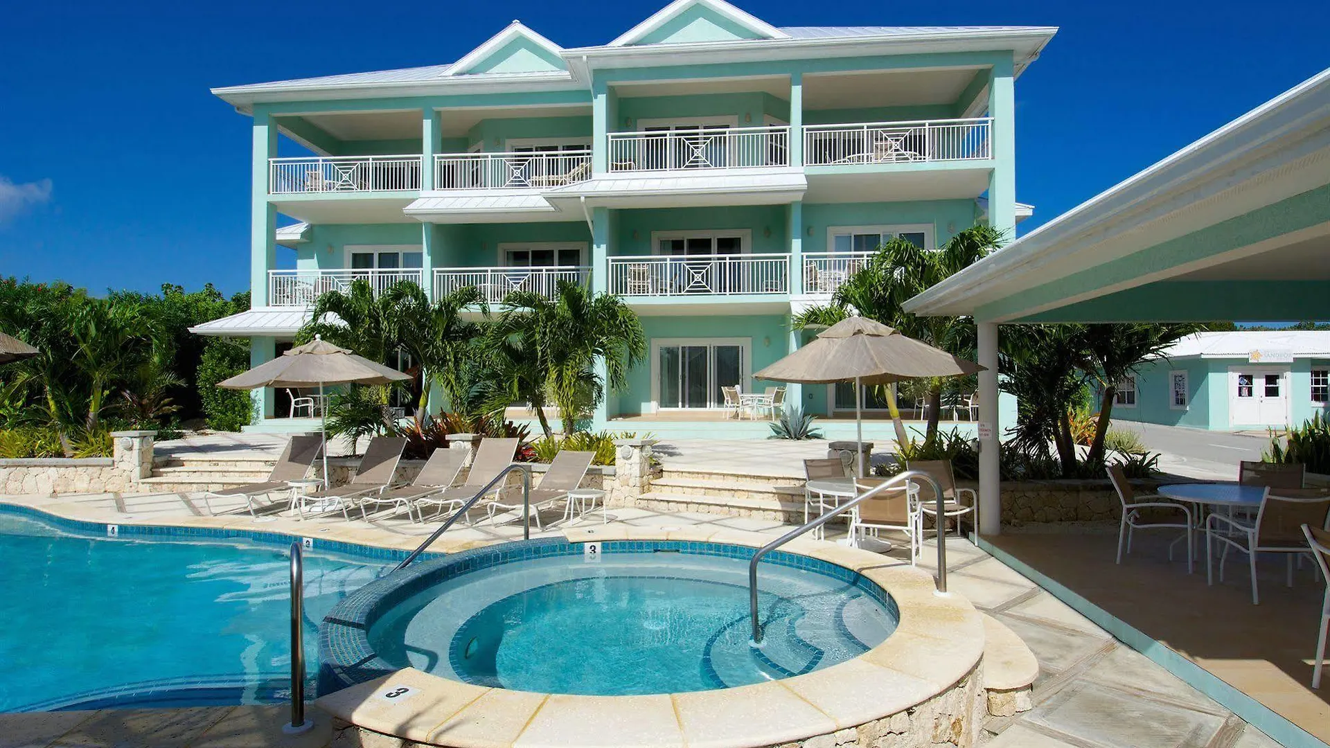 Compass Point Dive Resort Gun Bay 3*,  Cayman Islands