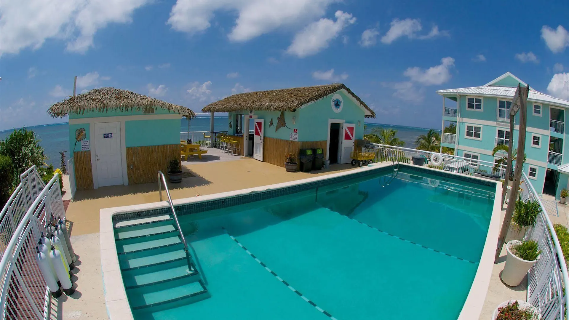 Compass Point Dive Resort Gun Bay Hotel