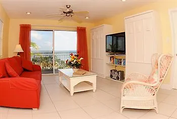 Compass Point Dive Resort Gun Bay Hotel